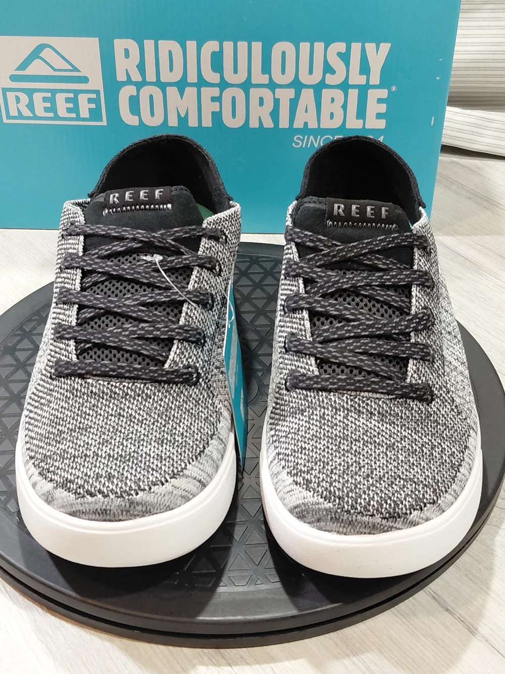 NWT Reef Men Swell Sole Gray Knit Casual Sneakers - Ridiculously Comfortable M9